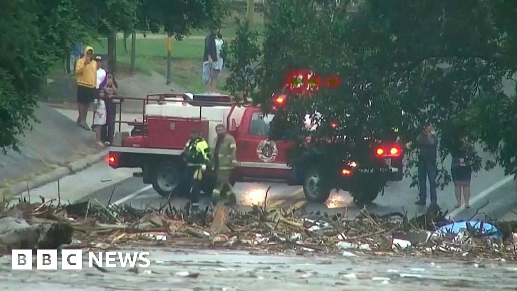Au moins 24 morts et jusqu'à 25 enfants disparus dans les « terribles » inondations au Texas