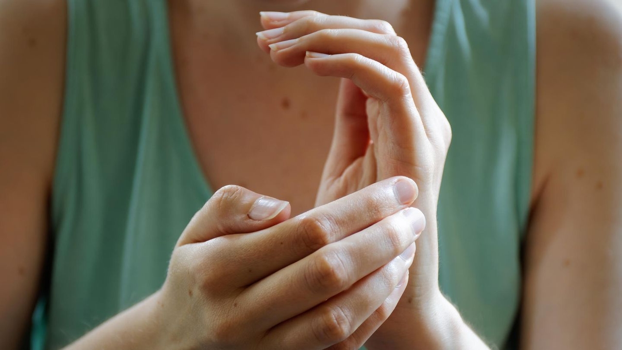 Emotional Freedom Technique (EFT): Warum EFT gegen Stress und Ängste helfen soll