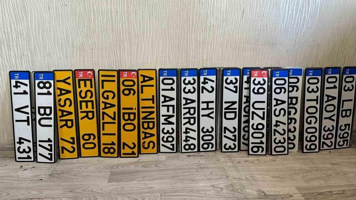 Where is the license plate number 19 from? Which city does the license plate number 19 belong to? Which province does 19 belong to?