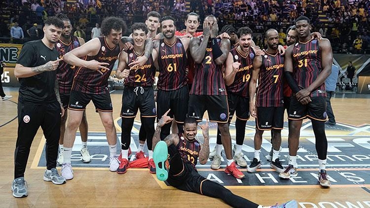 Il Galatasaray è in campo per la Coppa dei Campioni!