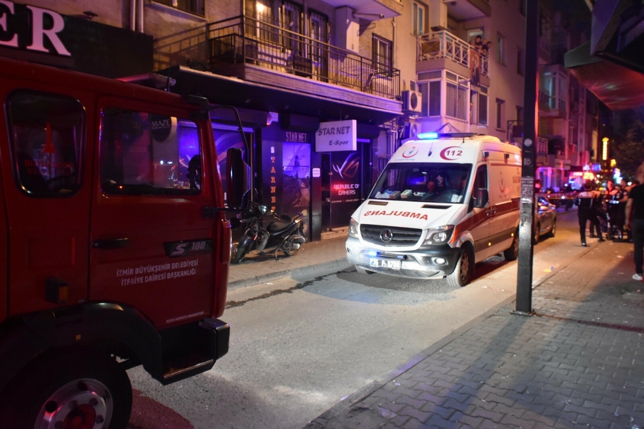 Explosion after gas leak in Izmir: 4 injured; those moments on camera