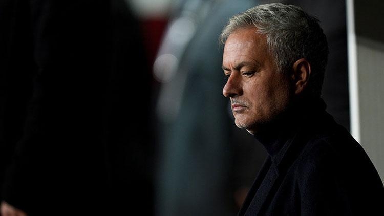 Conselho de Futebol: 'O time não precisa de um Mourinho que se coloca à frente do jogo!'
