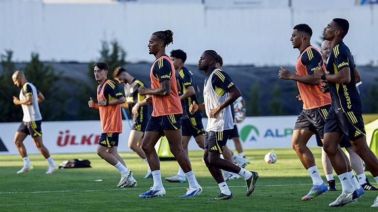 Fenerbahçe held its first training session in the Portugal camp!