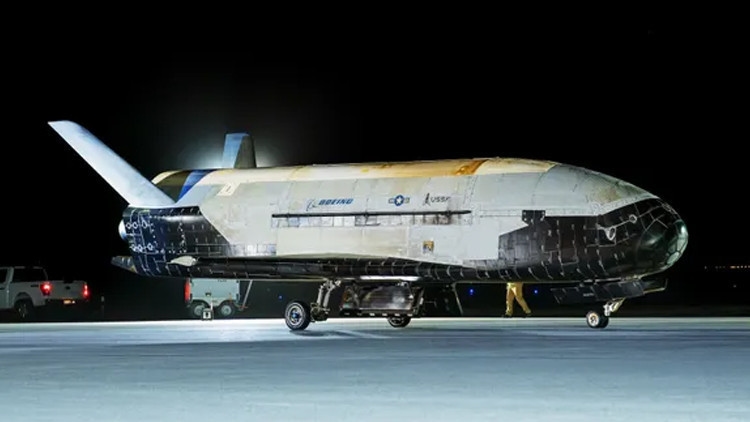 Американский космический самолет X-37B готовится к испытанию «квантовой навигации»
