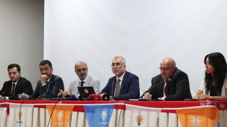 Ministre Işıkhan : Le taux de chômage est tombé à 8 %