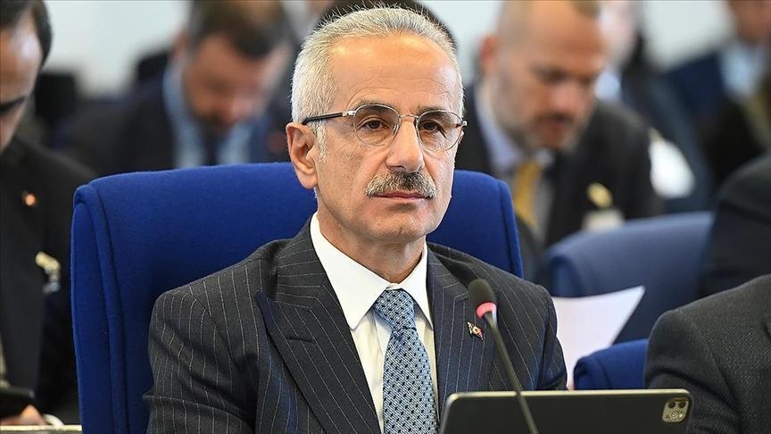 Minister transportu i infrastruktury Uraloğlu spotkał się ze swoimi odpowiednikami z 5 krajów