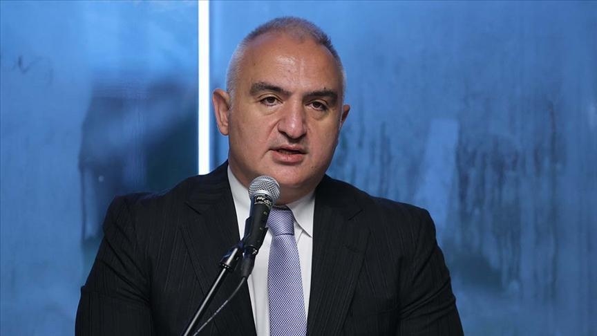 El Ministro Ersoy habló en la ceremonia inaugural de la carretera Antalya-Alanya.