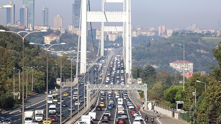 Traffic density in Istanbul rose to 72 percent on the third working day of the week.