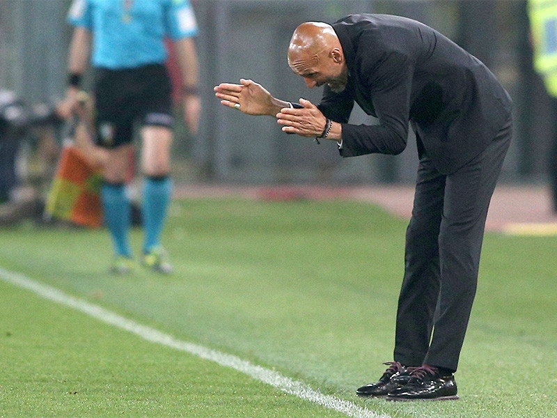 Zenit'in eski teknik direktörü Luciano Spalletti, Napoli'nin teknik direktörlüğüne getirildi.