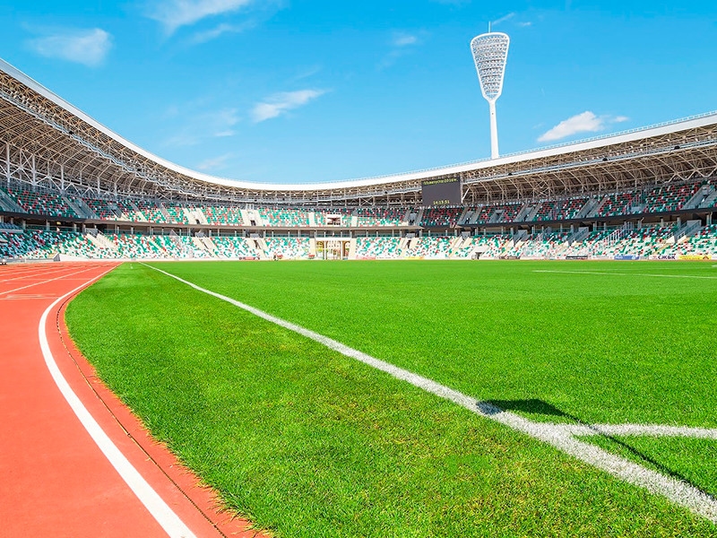 Belarus futbolunun 110. yıl dönümünü kutlamak için düzenlenen maç, yabancı konukların katılmaması nedeniyle iptal edildi.