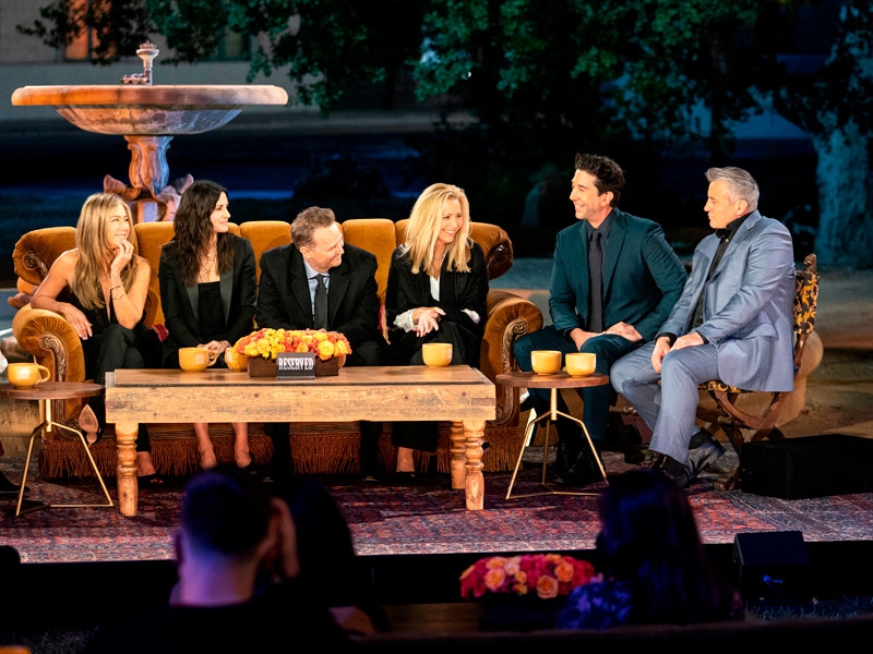24-30 Mayıs tarihleri arasında çevrimiçi sinemalarda en dikkat çeken yeni filmler: Friends'in yeniden buluşması, 90'lara dönüş ve psikoterapi hikayelerinin yeniden başlatılması
