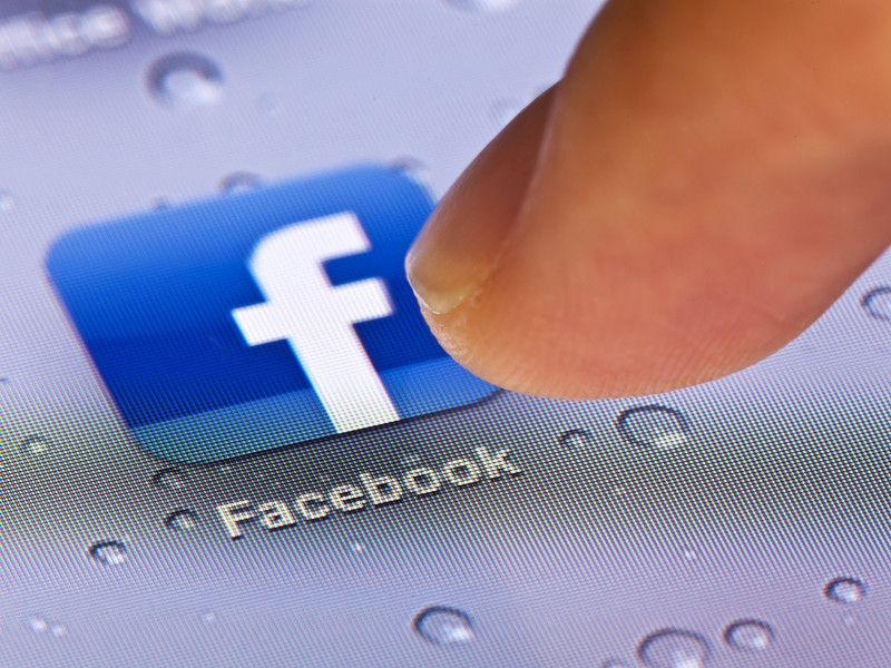 Facebook, protestolarla ilgili yasaklı içeriği kaldırmayı reddettiği için 26 milyon ruble para cezasına çarptırıldı.