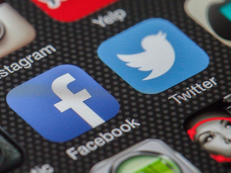 Roskomnadzor, Twitter ve Facebook'un 1 Temmuz'a kadar Rus kullanıcı verilerini yerelleştirmesi gerektiğini duyurdu.