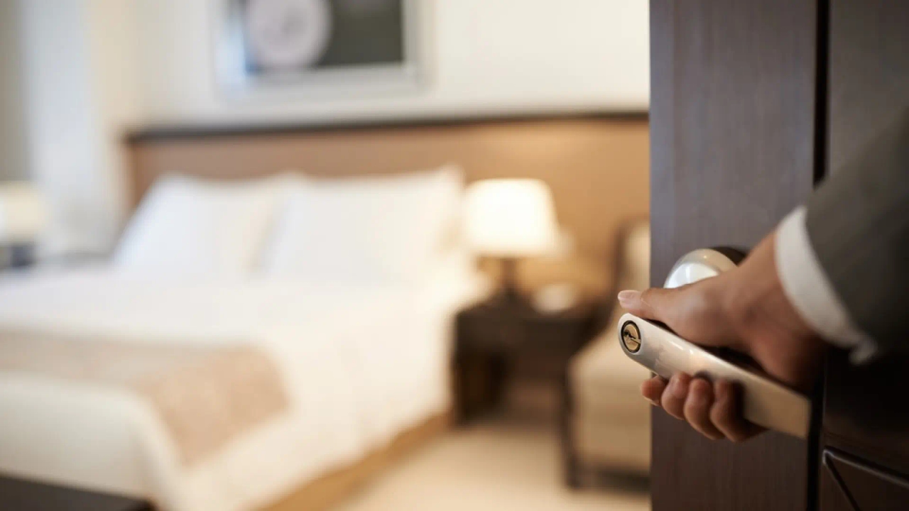 Warum Sie laut einem Reiseexperten Hotelzimmer, die auf „01“ enden, grundsätzlich vermeiden sollten