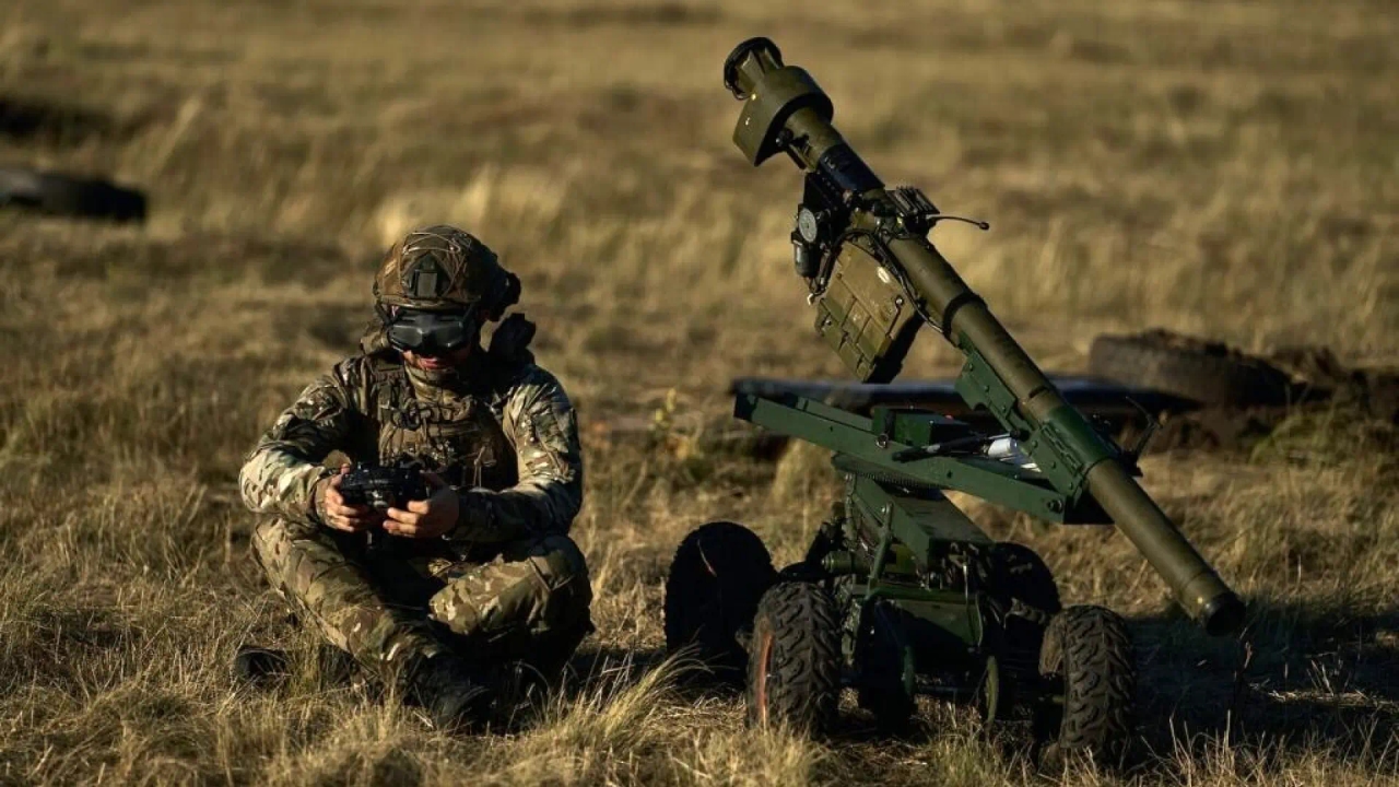 Bu, Ukrayna'nın Rus insansız hava araçlarını avlamak ve düşürmek için ürettiği füze fırlatma robotu.