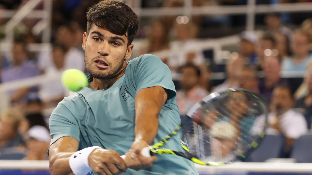 Carlos Alcaraz has his best performance against Luca Nardi to reach the Cincinnati quarterfinals.