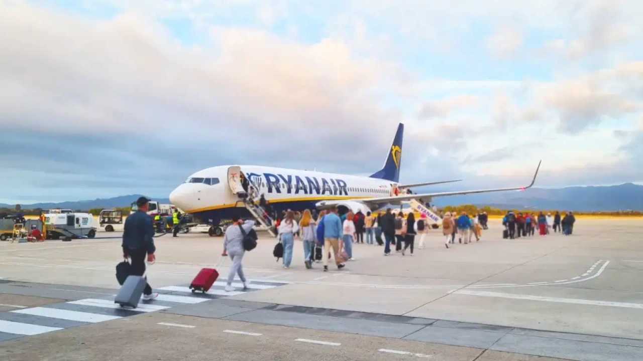 Ryanair reduziert Flüge in Spanien: Betroffene Flughäfen und Strecken, Alternativen und Gründe für die Kürzungen