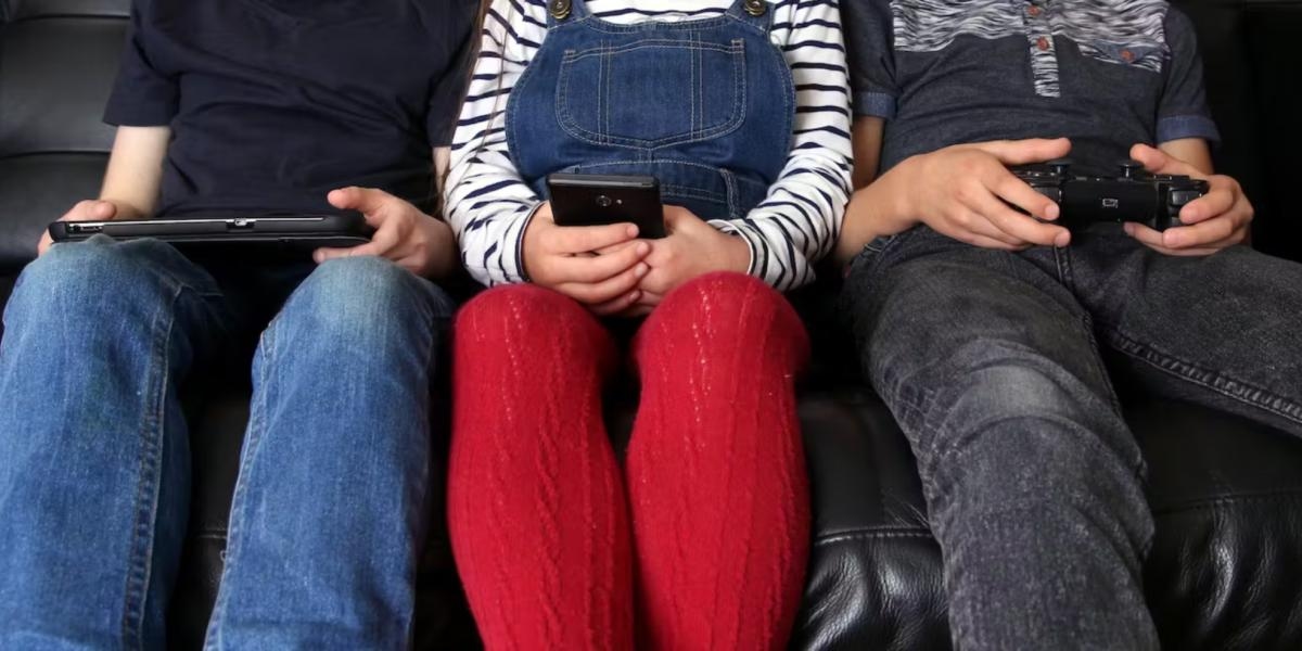 Frankreich verbietet die Nutzung von Bildschirmen in Schulen und Kindertagesstätten