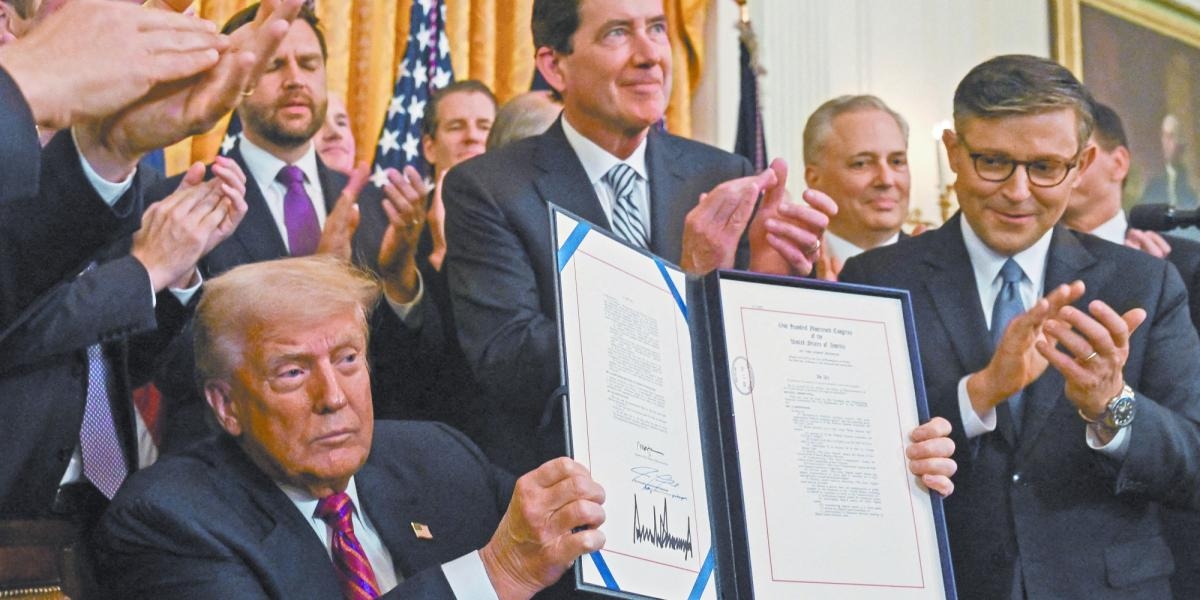 Trump signe des lois pour réguler l'industrie américaine de la cryptographie
