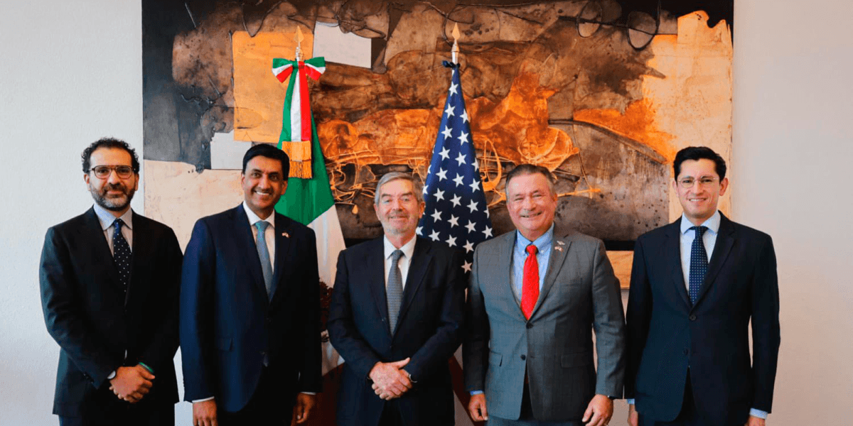 US-Gesetzgeber diskutieren mit Außenminister Juan Ramón de la Fuente über Migration und Sicherheit.