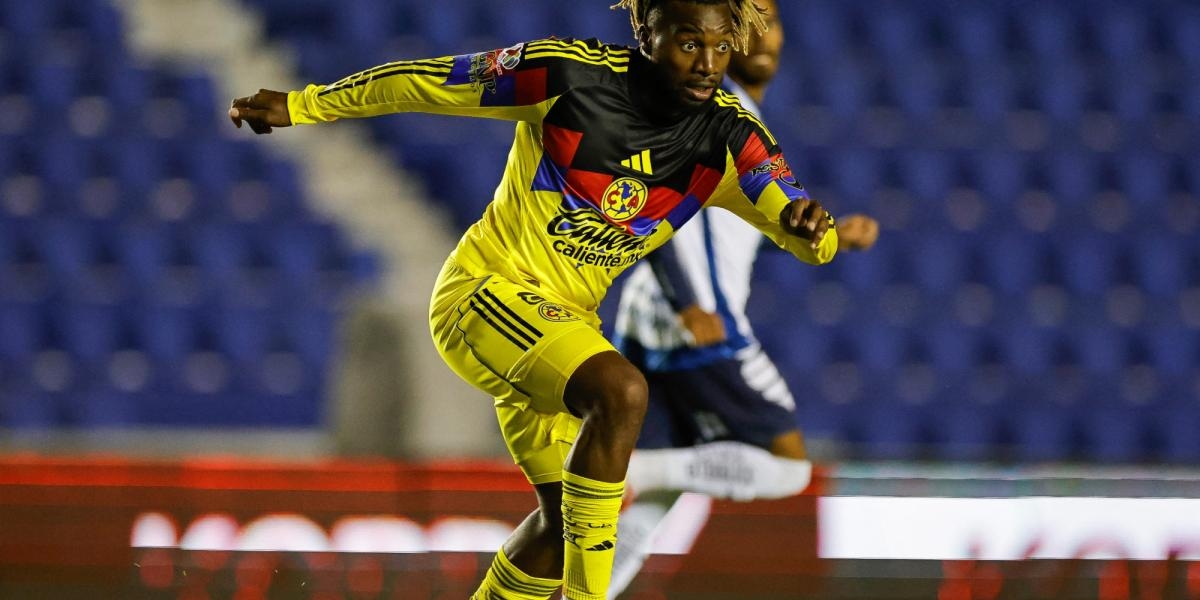 Saint-Maximin marca novamente na vitória do América por 2 a 0 sobre o Pachuca em um estádio vazio.