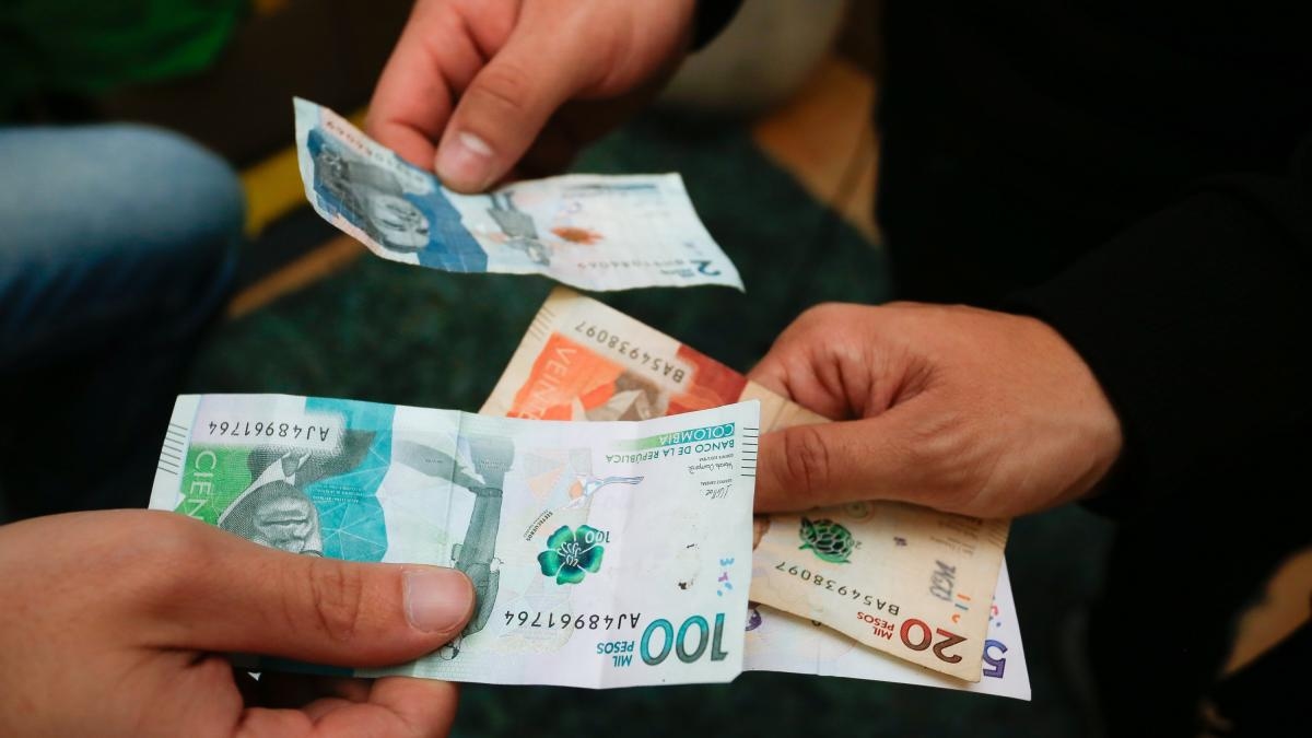 Fai fatica a risparmiare ogni mese? Questi consigli pratici ti aiuteranno a farlo senza sacrifici o stress finanziari.