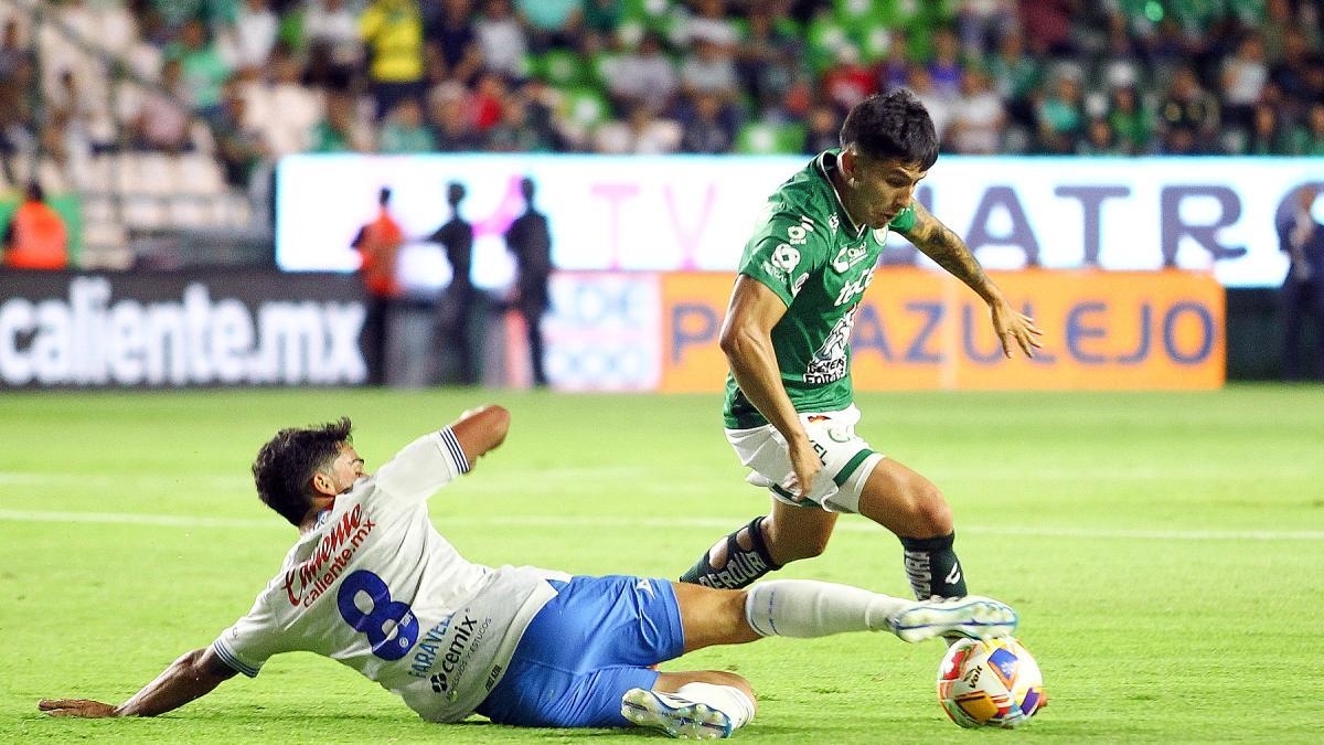 O León, sem James Rodríguez, sofre uma dura derrota para o Cruz Azul, comandado por Kevin Mier, na Liguilla, no México.