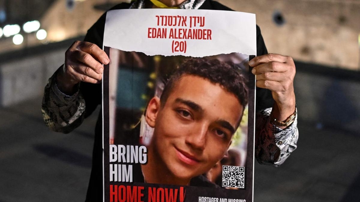 Hamas'ın serbest bıraktığı İsrail asıllı Amerikalı rehine Edan Alexander kimdir?
