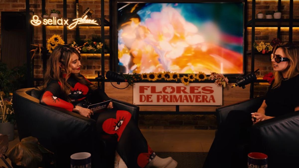 La cantante Juliana estrena el podcast 'Flores de Primavera' para hablar de salud mental