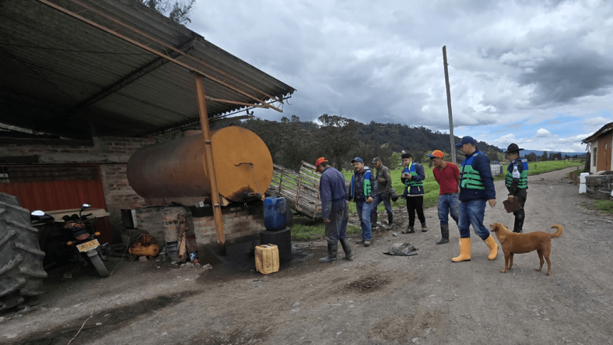 Tanque de ACPM pone en riesgo el suministro de agua en Cundinamarca, Boyacá y Santander, advierte la CAR