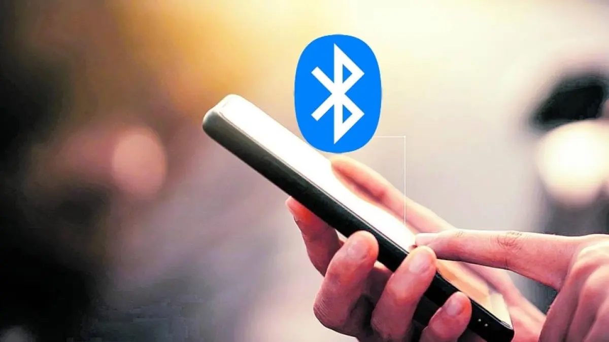 Dank BitChat, der neuen Bluetooth-fähigen Anwendung, die mit WhatsApp konkurrieren wird, ist das kostenlose Senden von Nachrichten ohne Internet möglich.