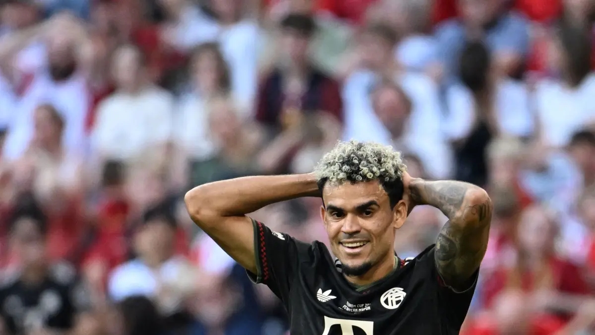 The multi-million dollar transfer fee for Colombian footballers, and what's missing: 177 million euros!