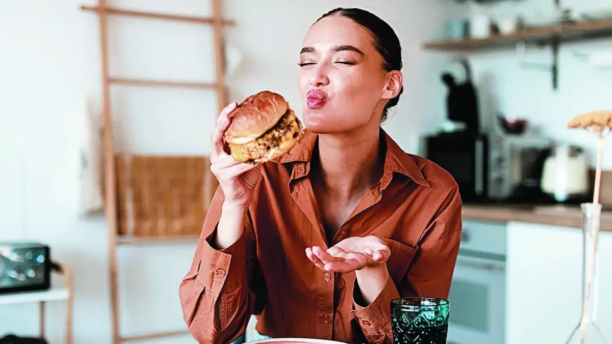 C'est la vérité sur le « Cheat Day » ou « off-diet day » : un allié ou un ennemi de votre régime ?