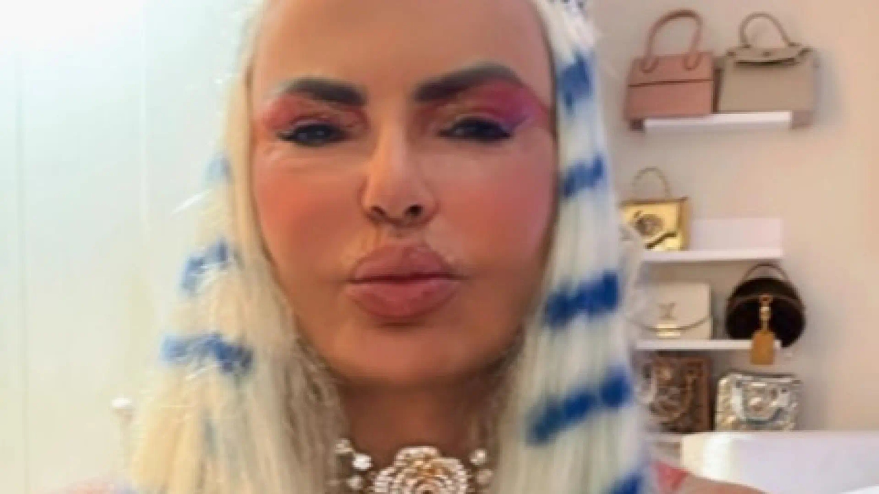Leticia Sabater, bu cuma günü Zaragoza'da 840 nüfuslu bir kasabayı devrim niteliğinde değiştiriyor.