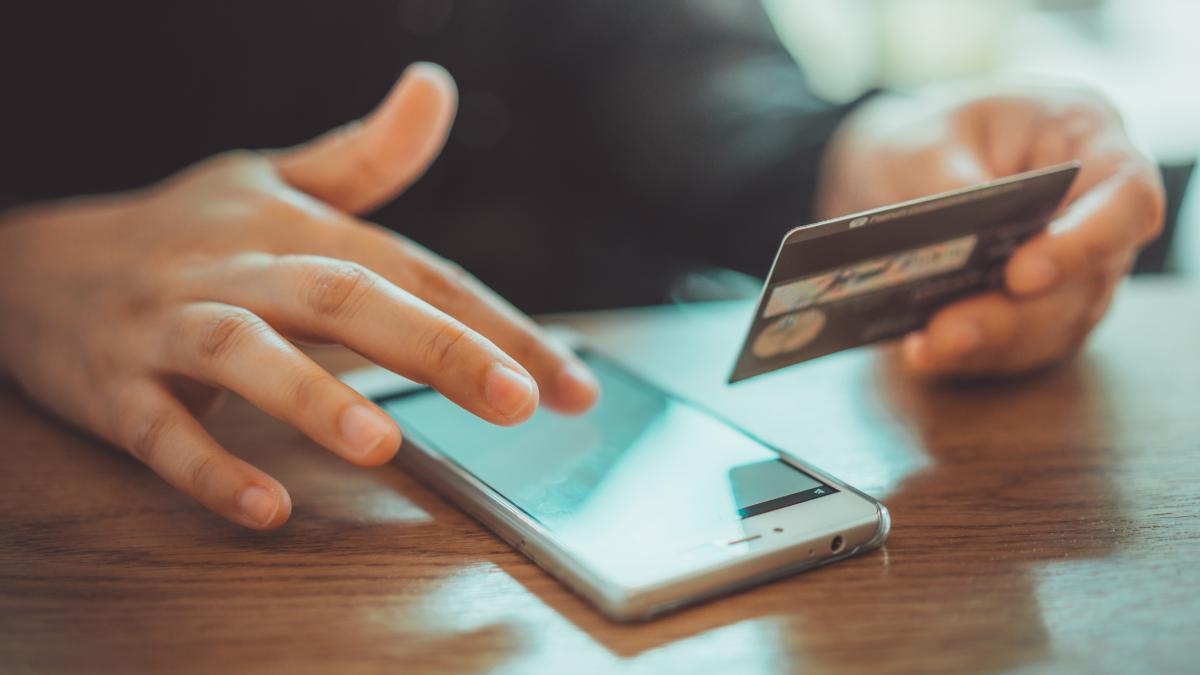 Golpes no comércio eletrônico: Bogotá alerta sobre os métodos mais comuns de roubo online