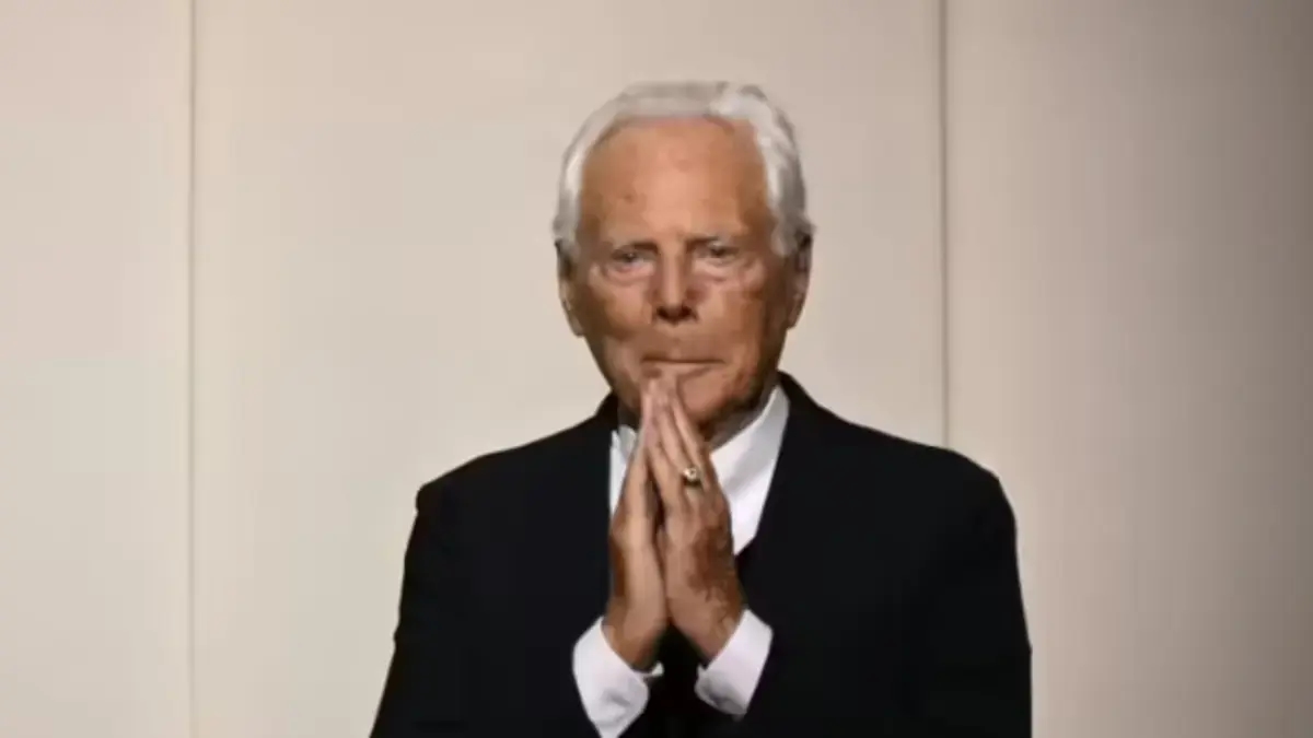 Tydzień Mody w Mediolanie 2025 rozpocznie się we wtorek od złożenia hołdu Giorgio Armaniemu i debiutów w Gucci i Versace.