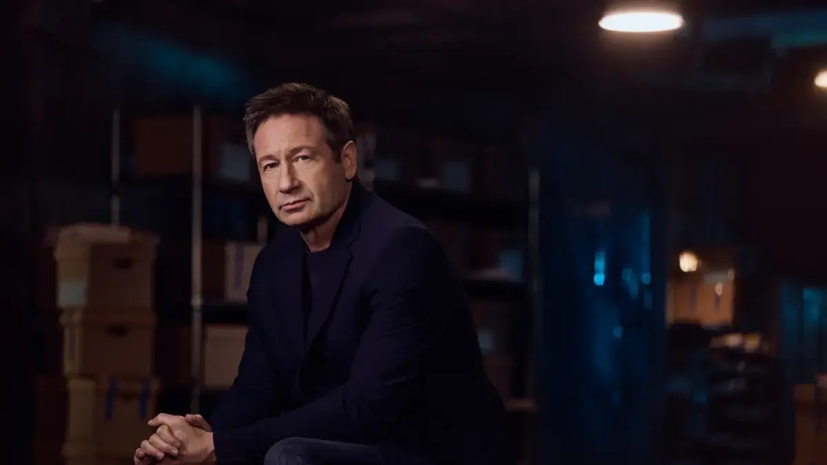 'Ben komplo teorilerine karşı bir düşünürüm': Ünlü Ajan Moulder David Duchovny, yeni televizyon girişimini anlatıyor.