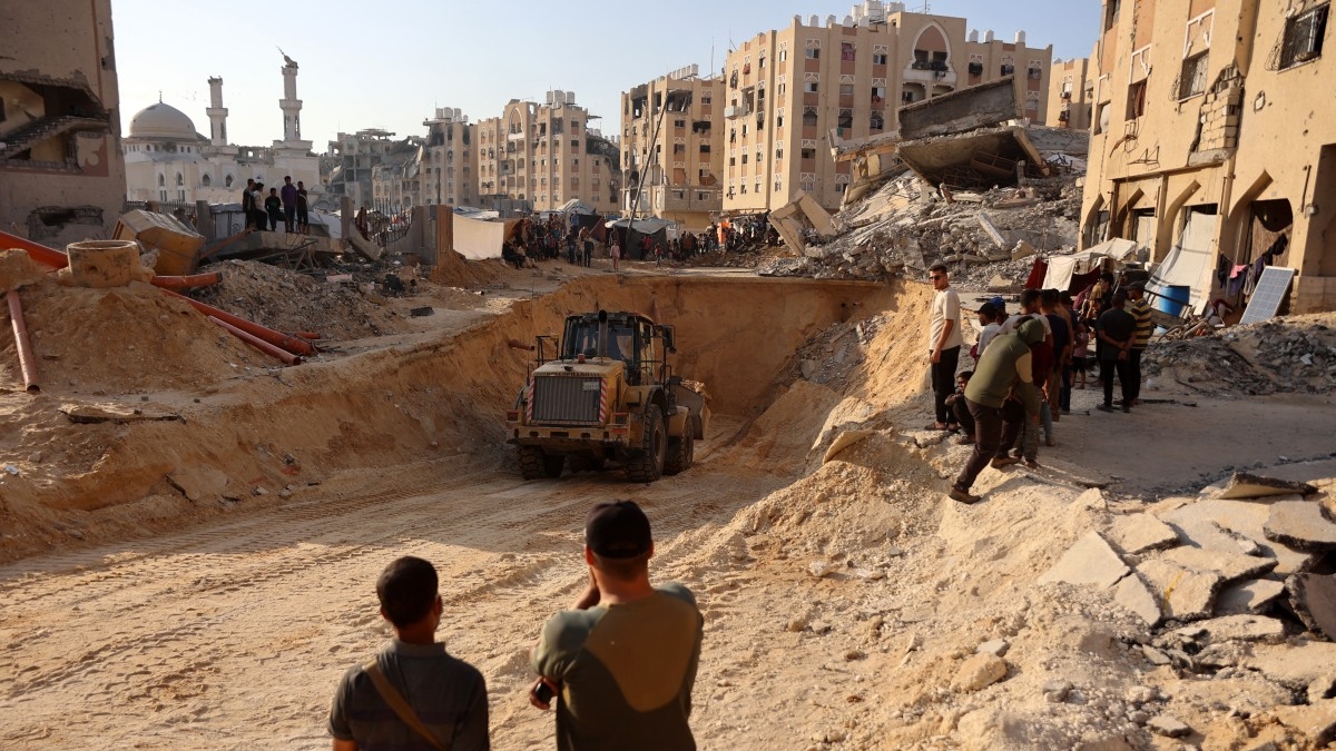Israele subordina la riapertura del valico umanitario di Rafah alla restituzione dei corpi degli ostaggi di Gaza: Hamas annuncia che ne consegnerà due oggi.