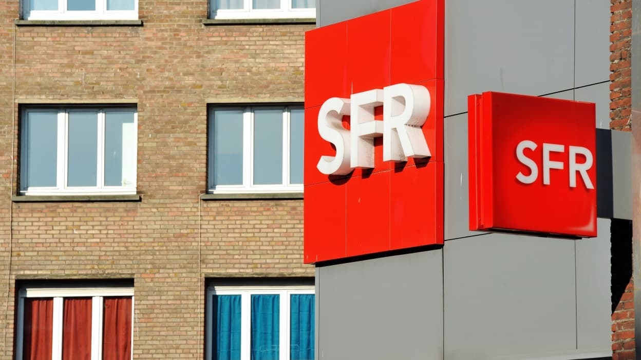 SFR fined 860,000 euros for late payments