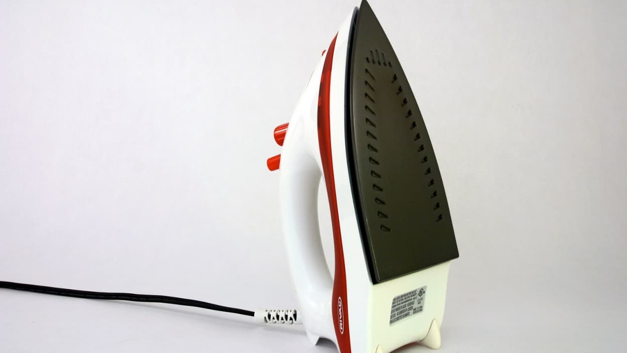 Why irons are sold less and less in France