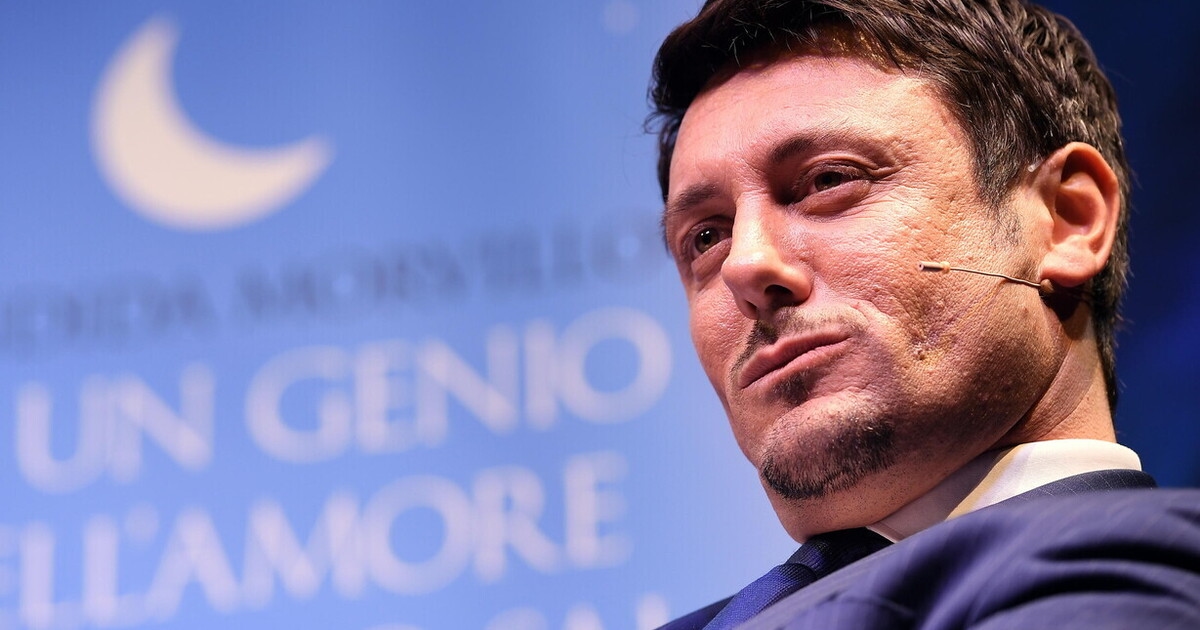 Giambruno, réhabilité, revient à la télévision, avec une fête dans une taverne : « Il était temps. »