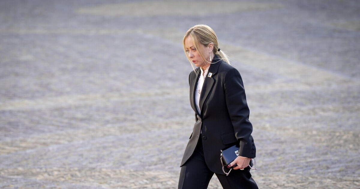 Meloni rekent op het 'Starmer-model' wat betreft tarieven, terwijl de Lega de EU aanvalt.