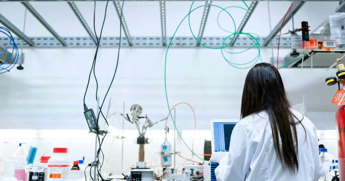 “La scienza non è un dogma". Il populismo antiscientifico in una sola frase