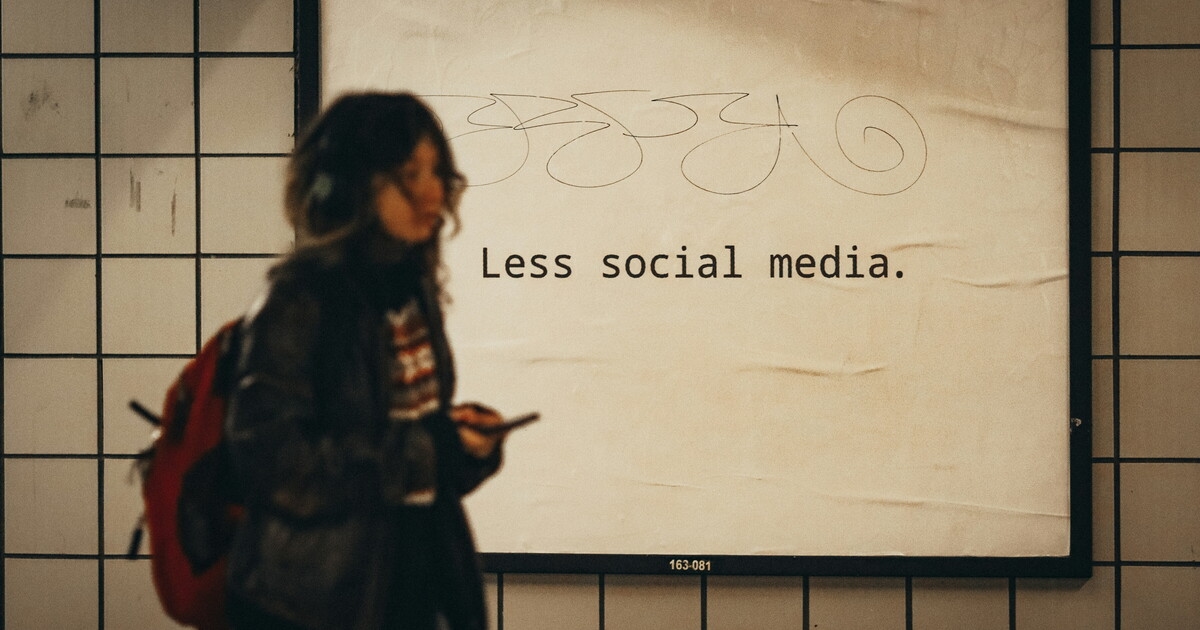 A inevitável obsessão pelas mídias sociais: como nos relacionamos com o “novo mundo”