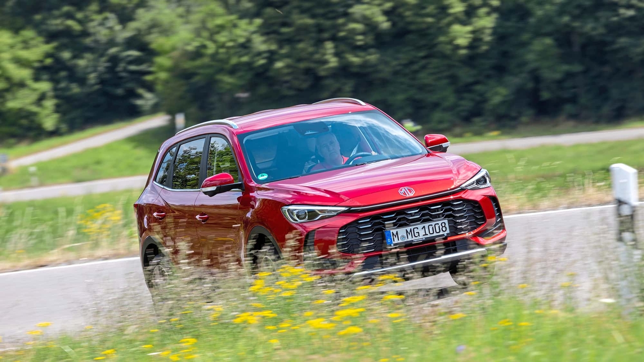 Recensione MG ZS Hybrid+: quando il risparmio di carburante diventa costoso