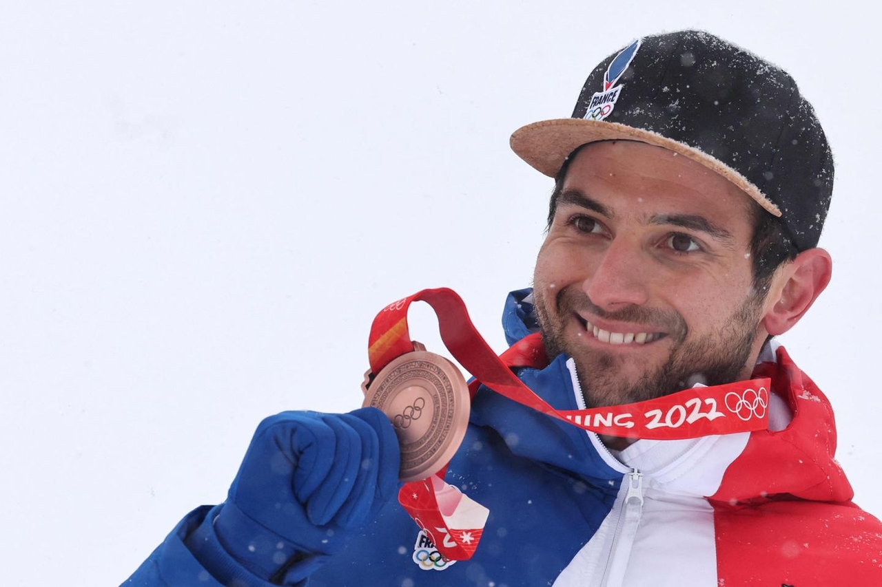 Pekin Olimpiyatları'nda madalya kazanan kayakçı Mathieu Faivre, kariyerine son verdiğini duyurdu.