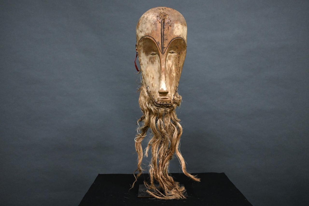 The so-called "primitive" arts market on its guard against the "capture" of African works