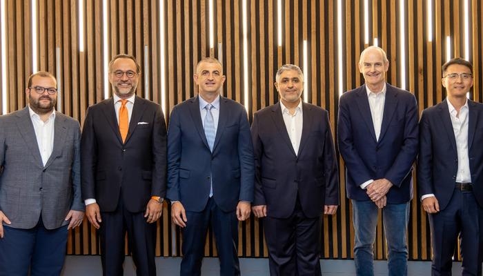 Trendyol Group, el CEO de Baykar, Haluk Bayraktar, ADQ y Ant International firmaron un acuerdo de asociación estratégica