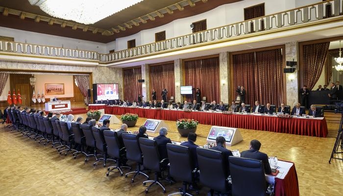 Die Sitzung der Kommission, die zur Verwirklichung einer „Türkei ohne Terrorismus“ eingerichtet wurde, ist beendet! Güler, Yerlikaya und Kalın wurden zur zweiten Sitzung eingeladen.