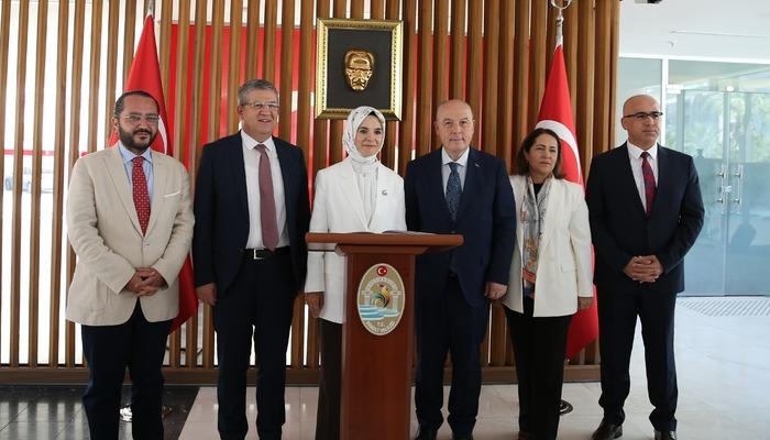 Ministro da Família e Serviços Sociais Göktaş: "Os pagamentos do benefício de maternidade de agosto começaram a ser depositados nas contas das mães hoje."